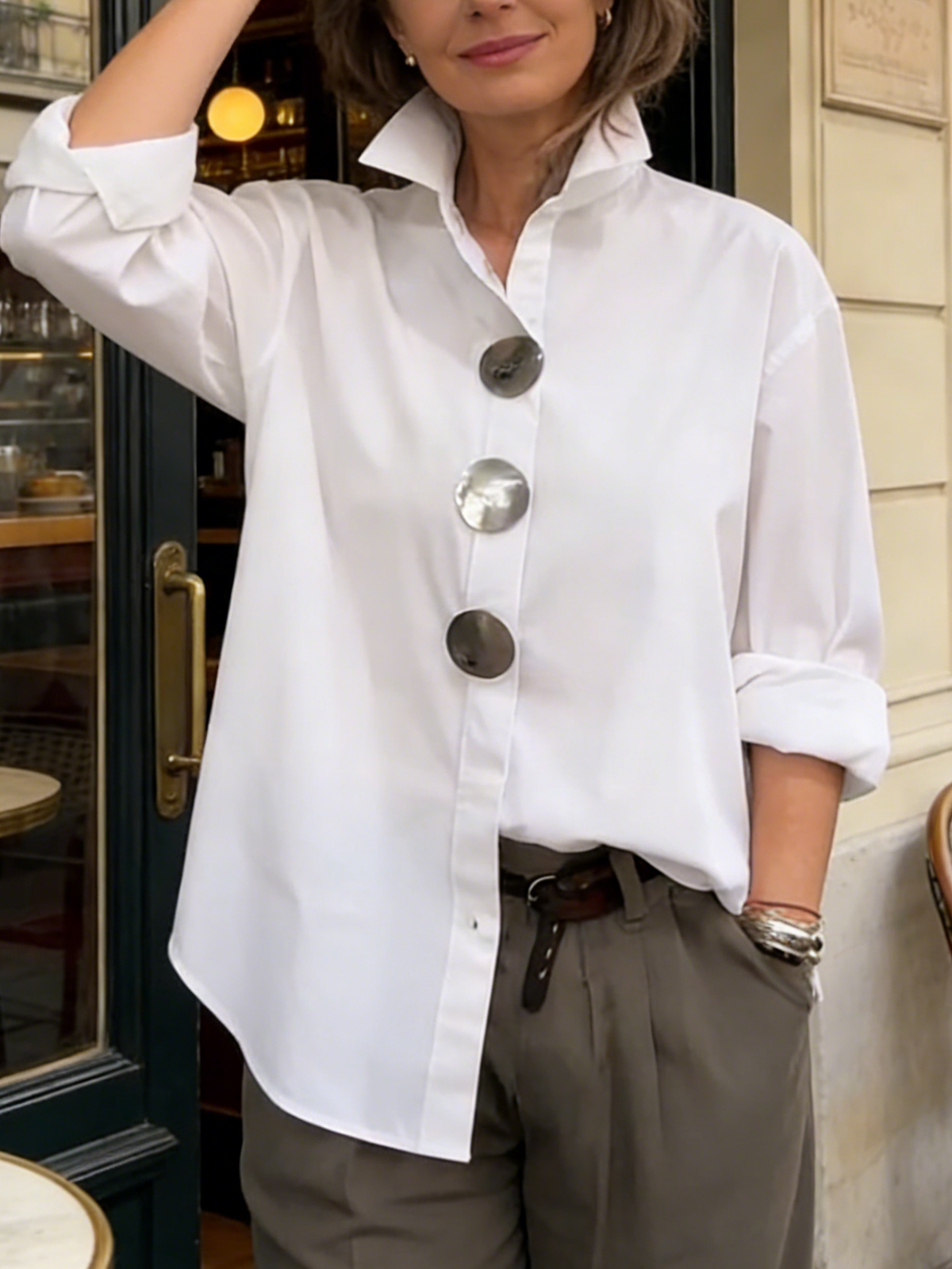 Rosaline | Blouse à Col Montant avec Boutons Déclaration