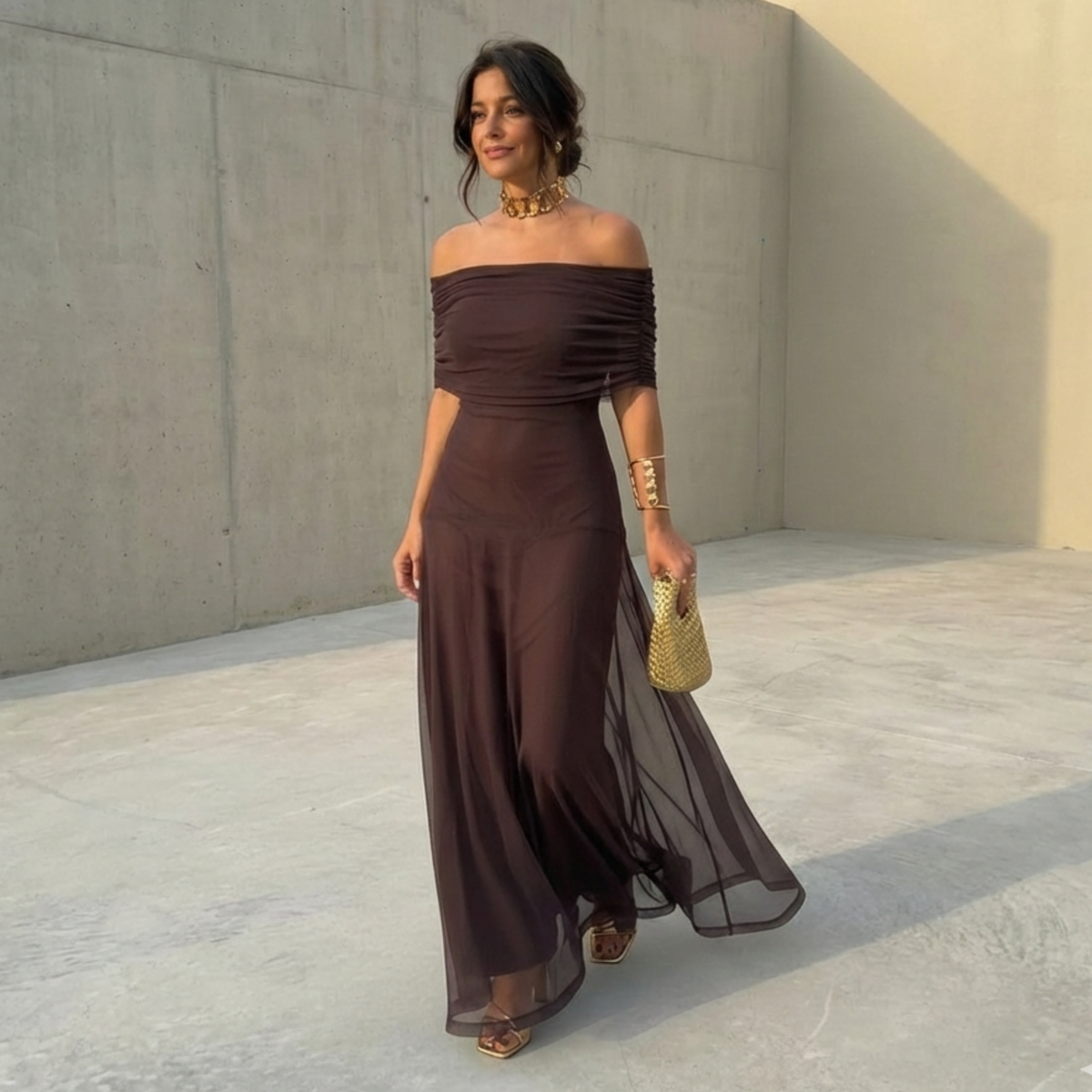 Uma - Robe longue fluide au design élégant
