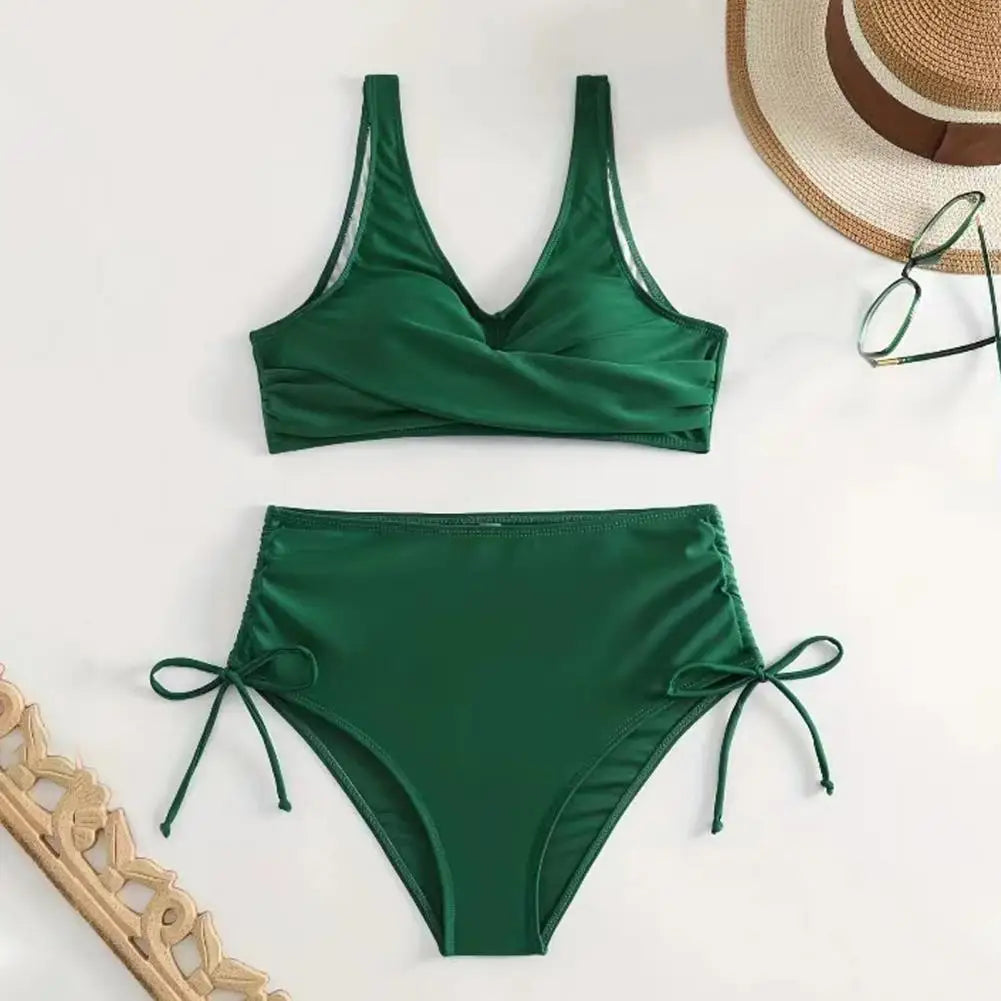 Sarena | Votre bikini sculptant pour l'abdomen avec un élégant décolleté en V