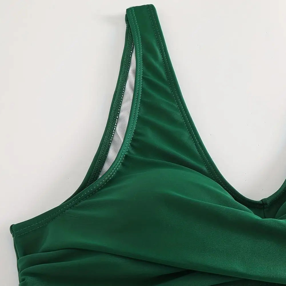 Sarena | Votre bikini sculptant pour l'abdomen avec un élégant décolleté en V