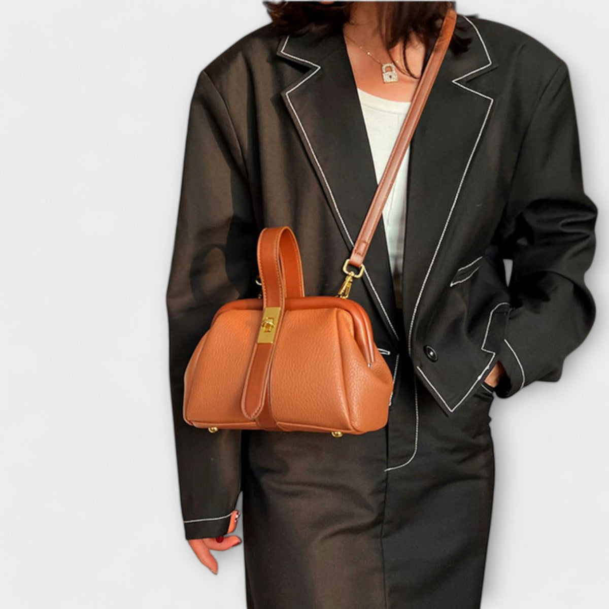 Maelis - Vintage-Inspired Crossbody Bag