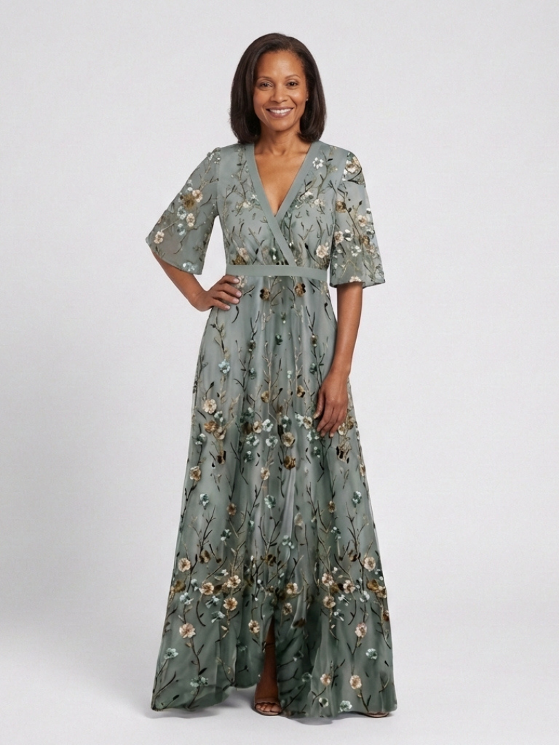 Evade | Robe maxi à manches courtes et décolleté en V floral